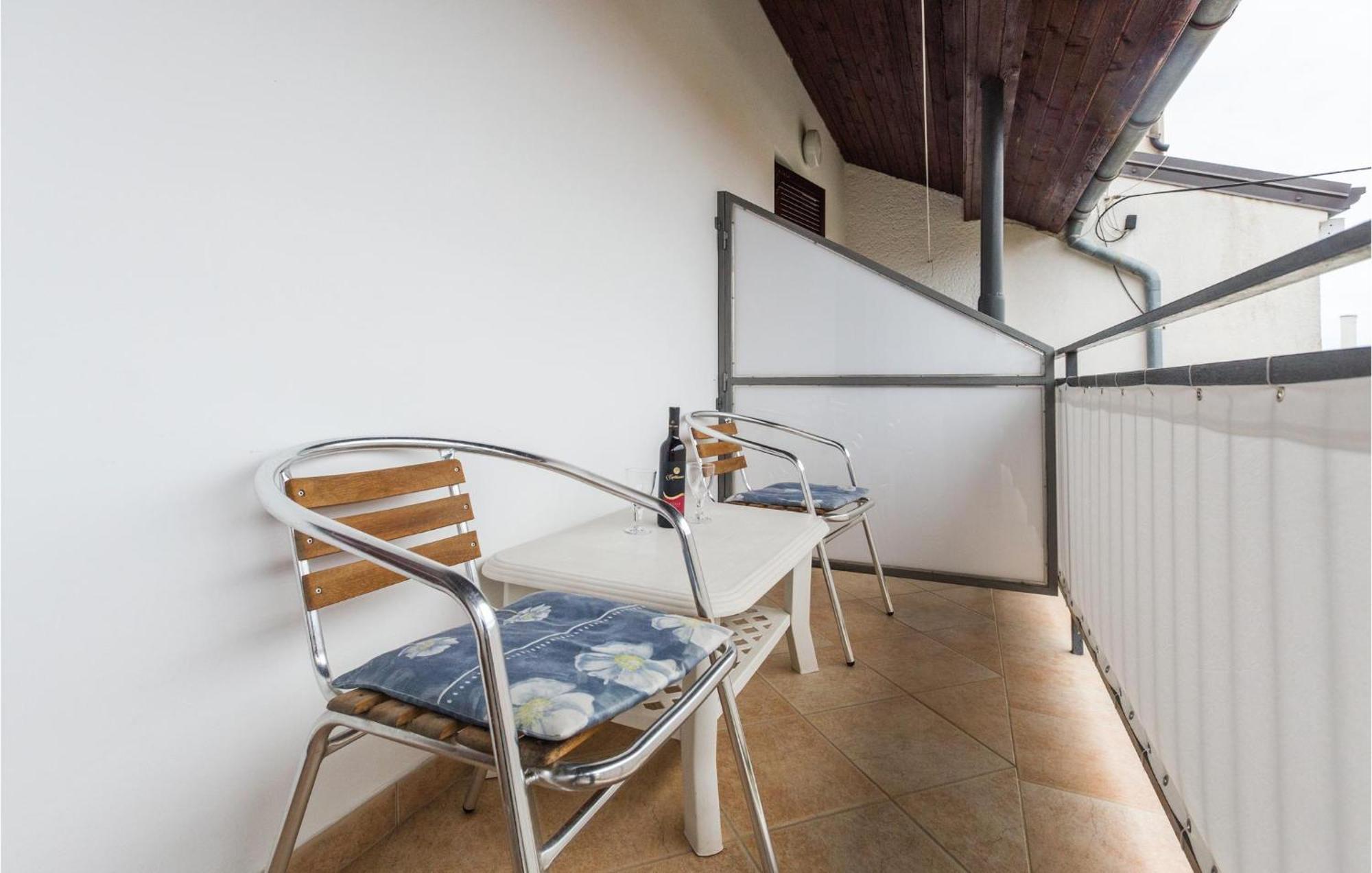 Gorgeous Apartment In Porec With Kitchen מראה חיצוני תמונה
