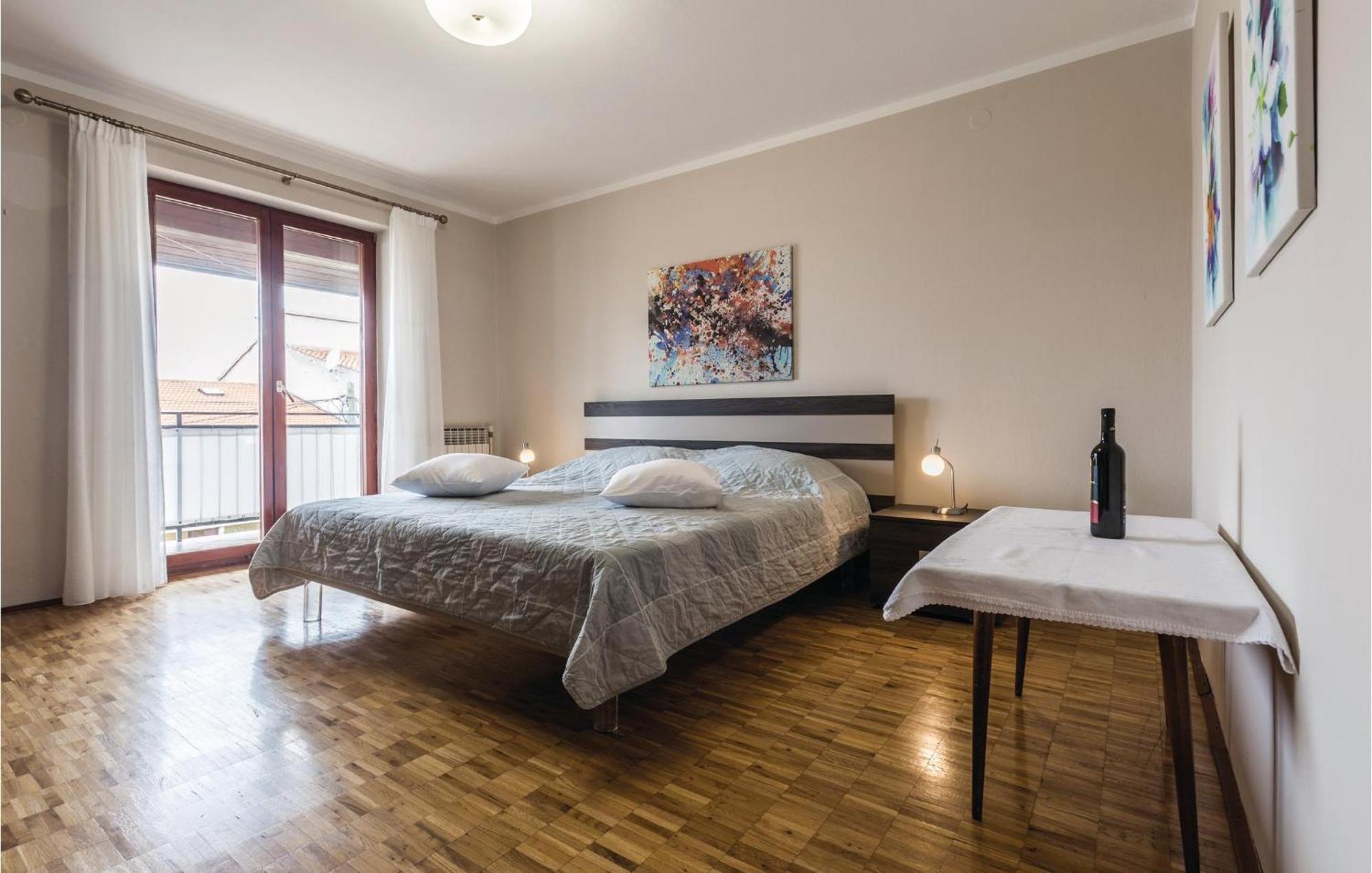 Gorgeous Apartment In Porec With Kitchen מראה חיצוני תמונה